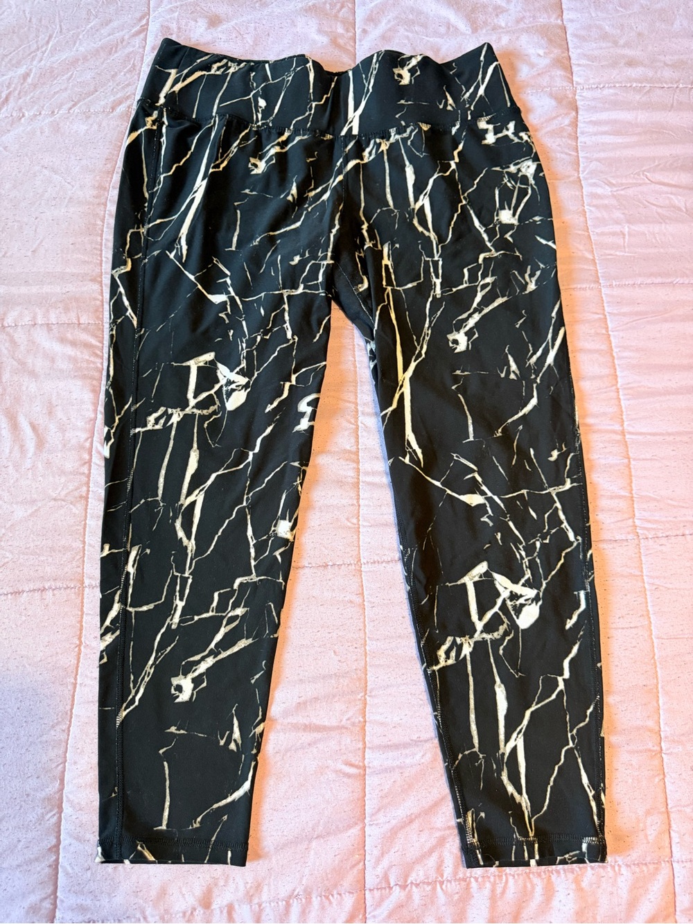 WORN ONCE Lane Bryant Livi Active Black Marble Print Leggings